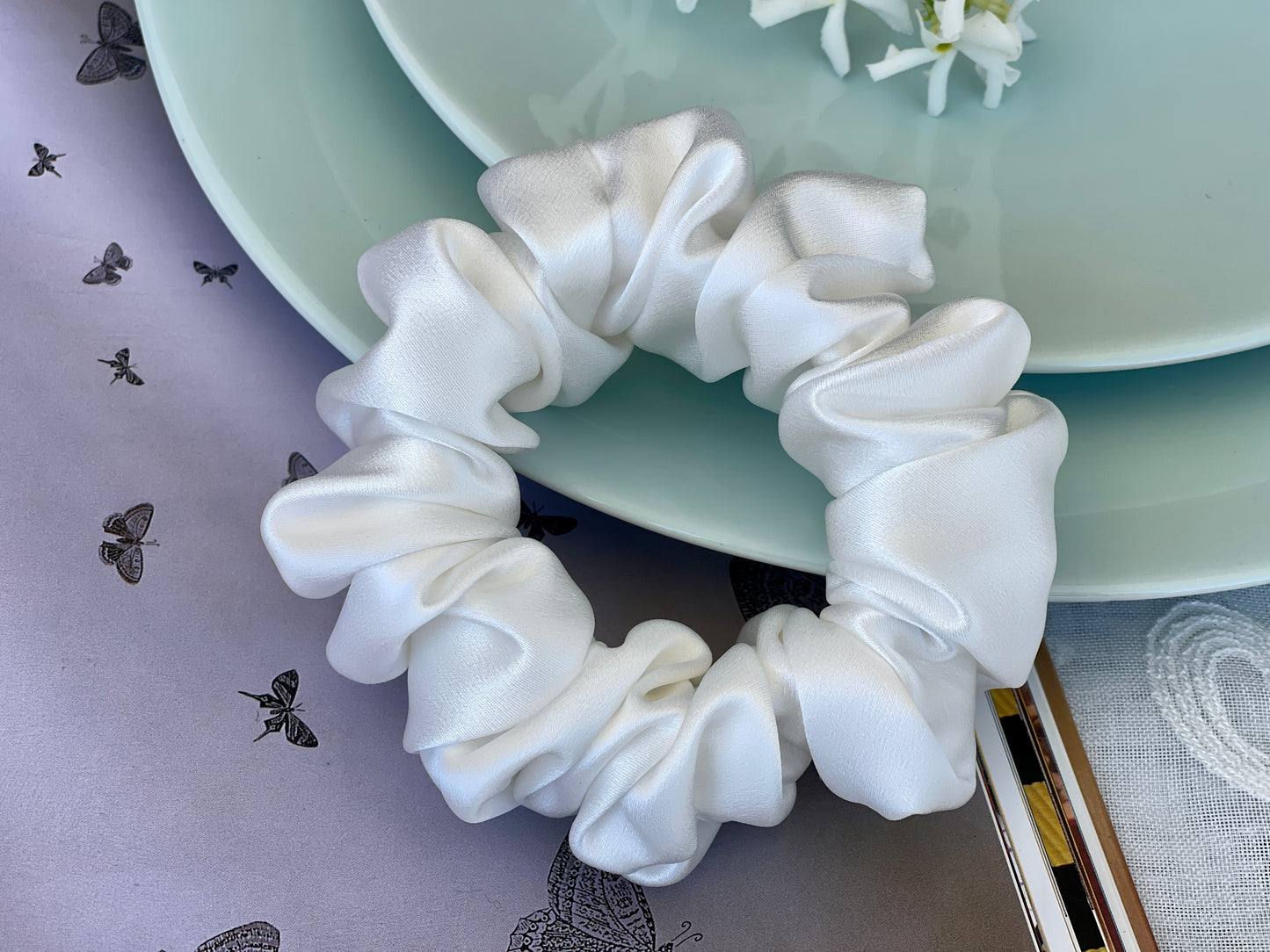 White Scrunchies 30 momme silk Hair Tie Soft Satin Elastic Hair Tie Scrunchies Oversized Scrunchies Jumbo Large Skinny Mini Bride Pure Silk