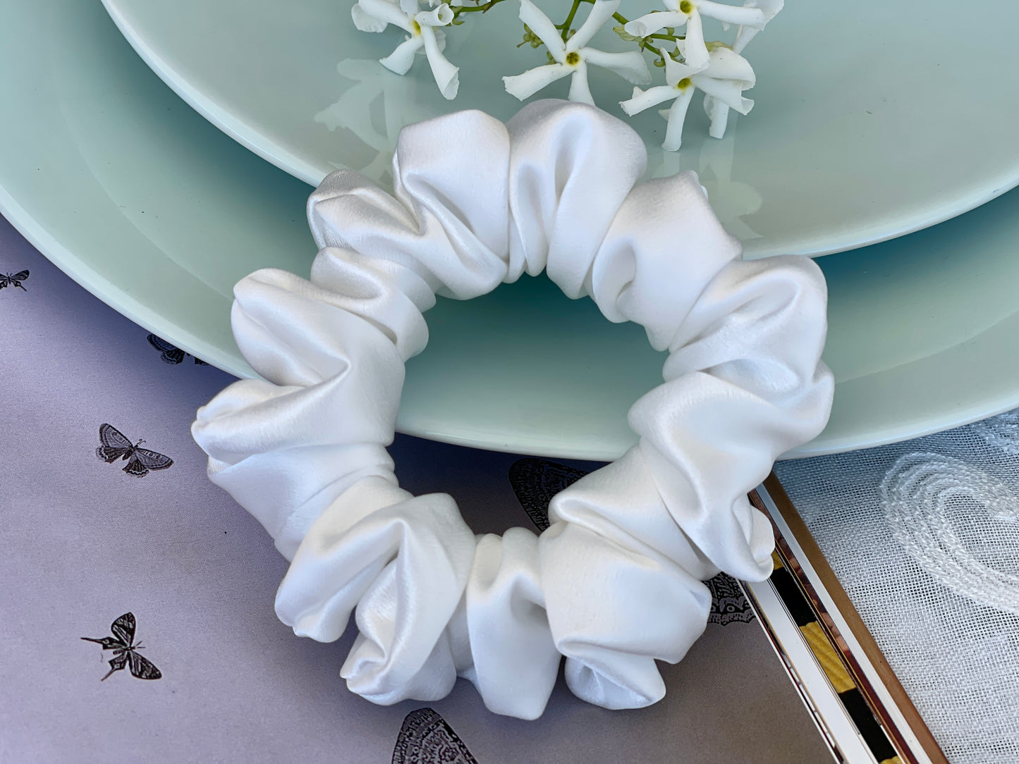 White Scrunchies 30 momme silk Hair Tie Soft Satin Elastic Hair Tie Scrunchies Oversized Scrunchies Jumbo Large Skinny Mini Bride Pure Silk