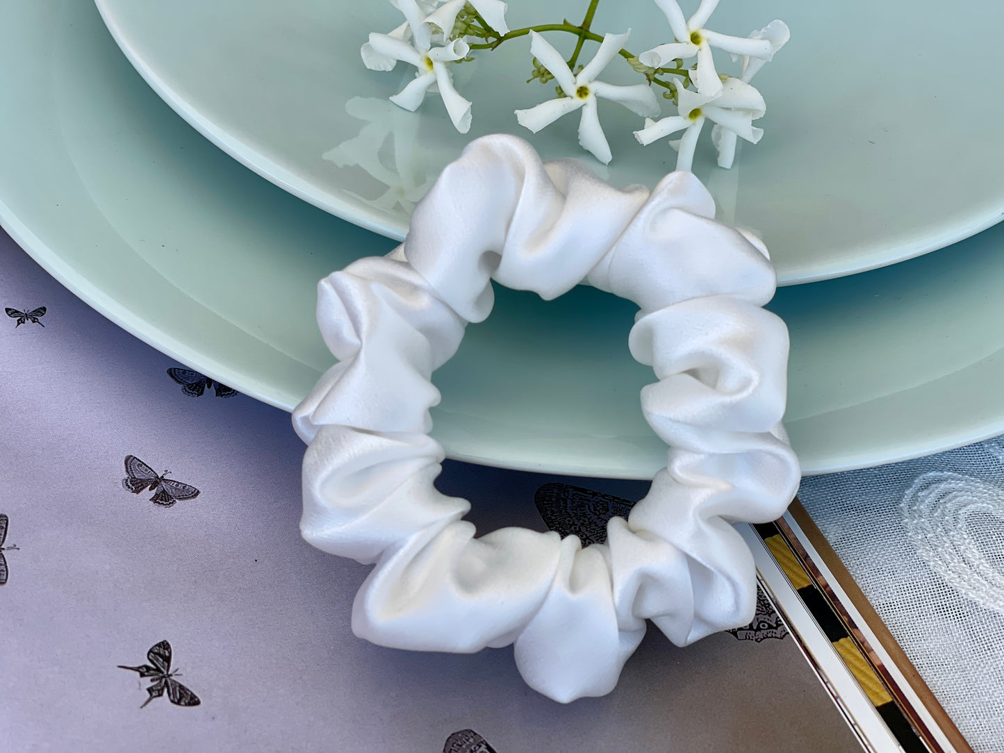 White Scrunchies 30 momme silk Hair Tie Soft Satin Elastic Hair Tie Scrunchies Oversized Scrunchies Jumbo Large Skinny Mini Bride Pure Silk