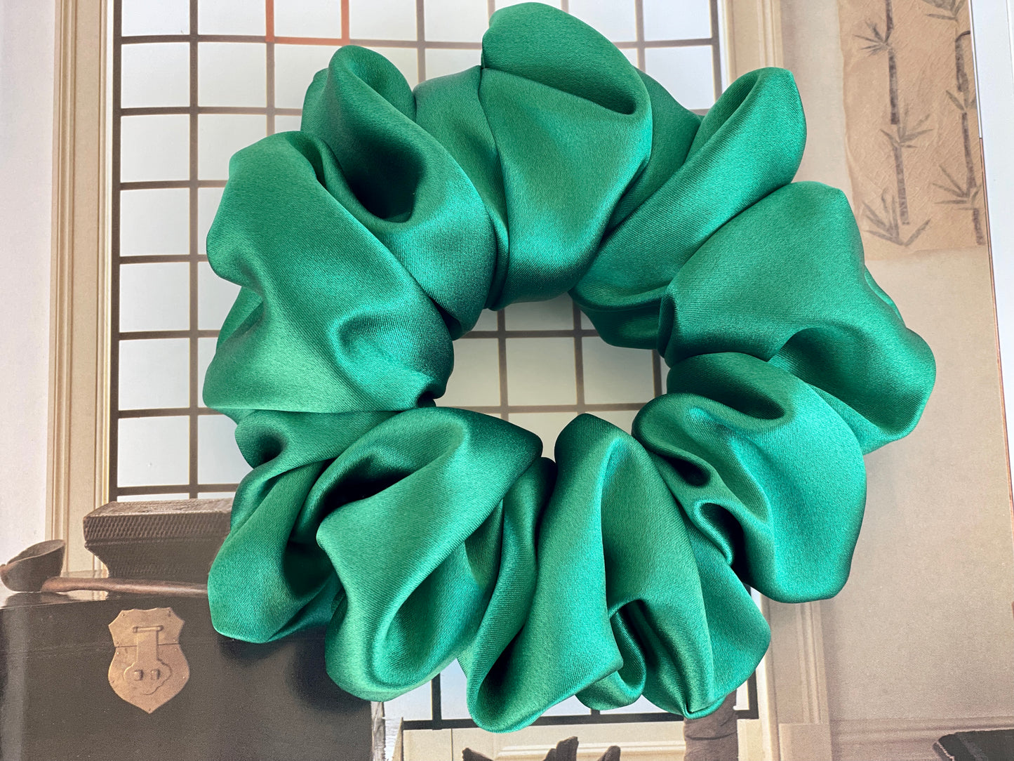 Forest Green Hair Tie 30 Momme 6A Grade 100% Pure Mulberry Silk Scrunchies Oversized Jumbo Regular Skinny Ultra Thin Mini Hair Scrunchy