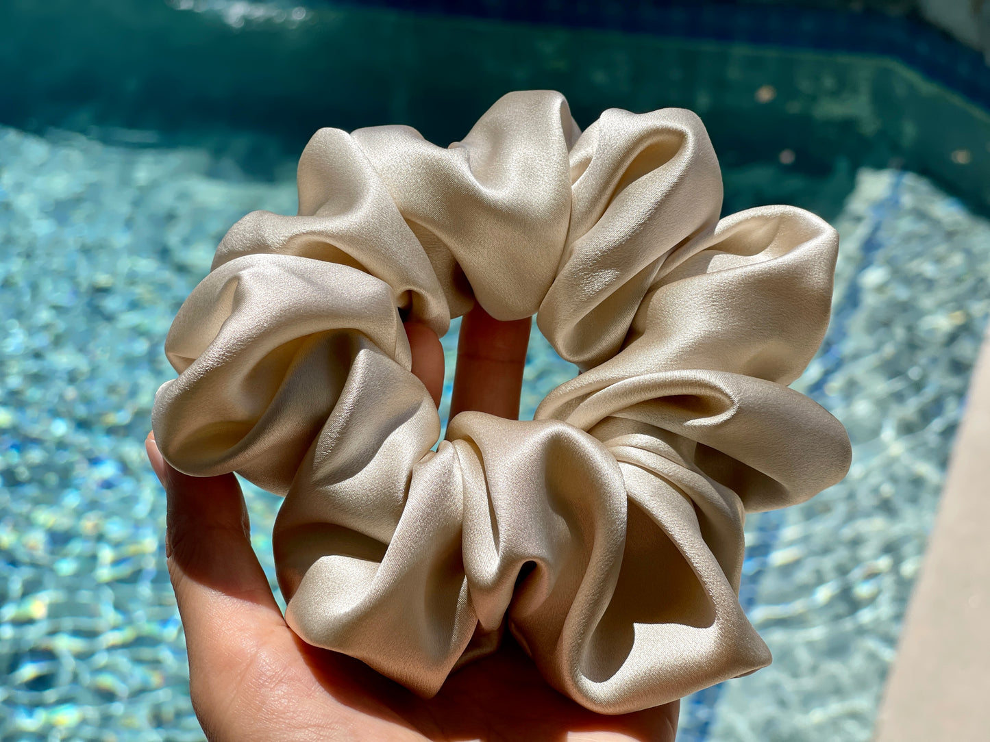Bone White 30 Momme 6A Grade 100% Pure Mulberry Silk Satin Scrunchies XL Giant Jumbo Regular Skinny Ultra Thin Mini Hair Tie Gift For her