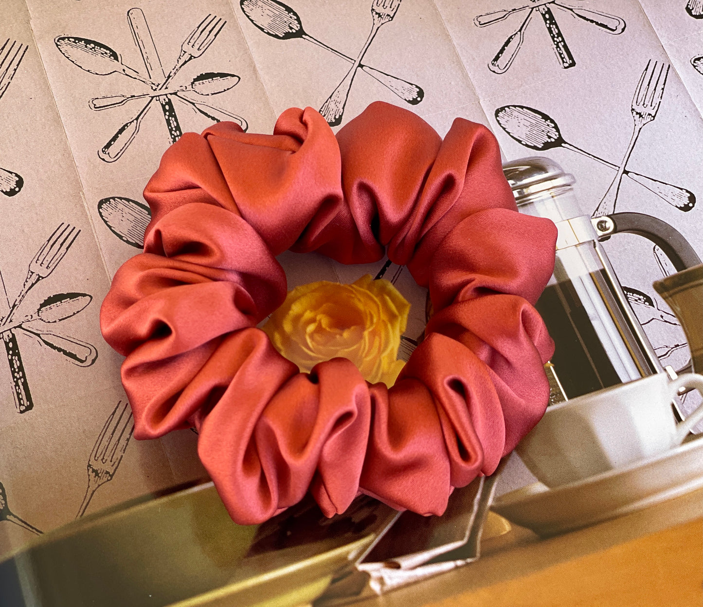 Rusty Red 30 Momme 100% Pure Mulberry Silk Satin Scrunchies XL Giant Jumbo Regular Skinny Ultra Thin Mini Hair Tie Scrunchies For Hair Tie