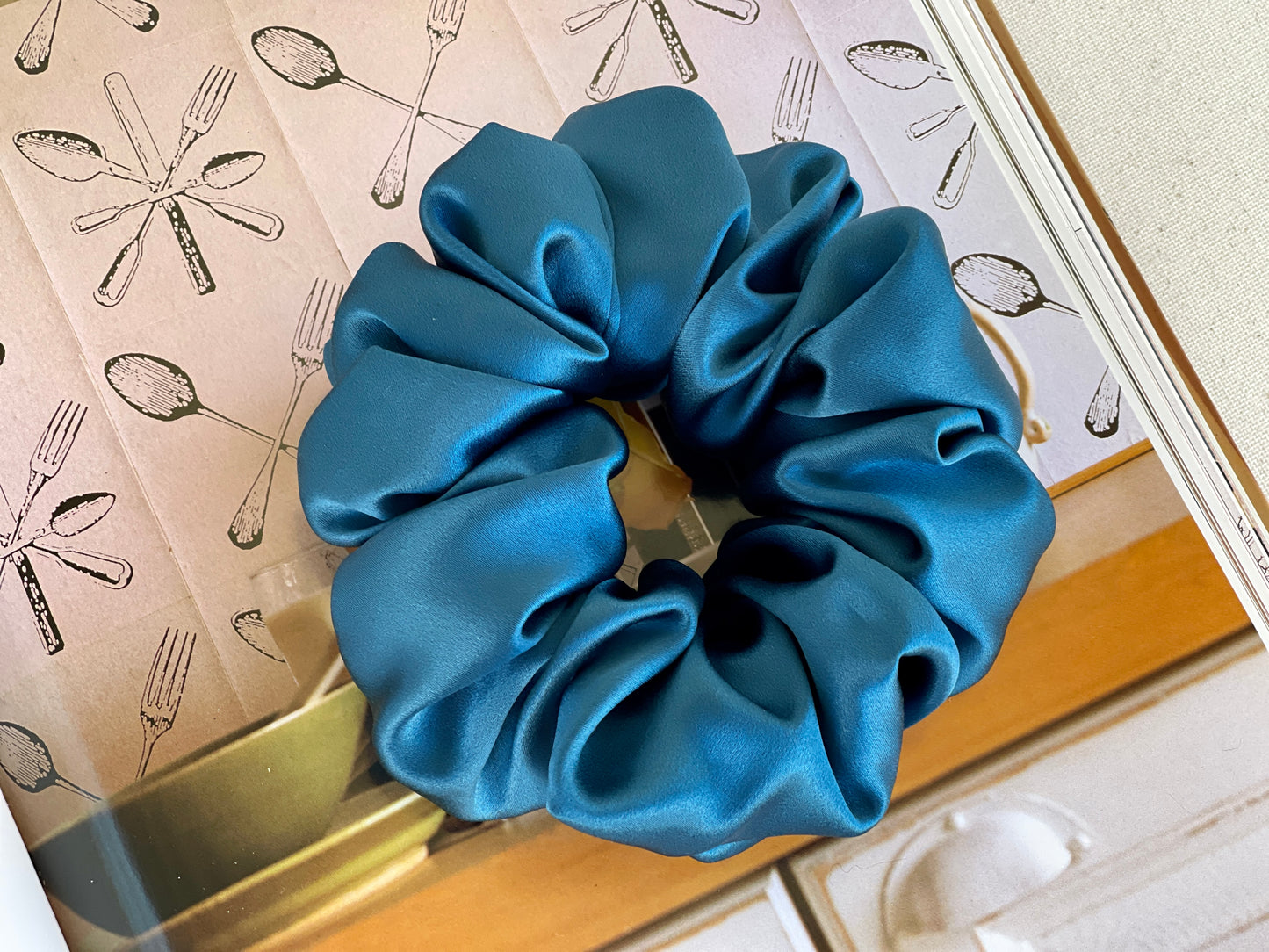 Oxford Blue Hair Tie 30 Momme 100% Pure Mulberry Silk Scrunchies Oversized Jumbo Regular Skinny Ultra Thin Mini Hair scrunchies bridesmaid