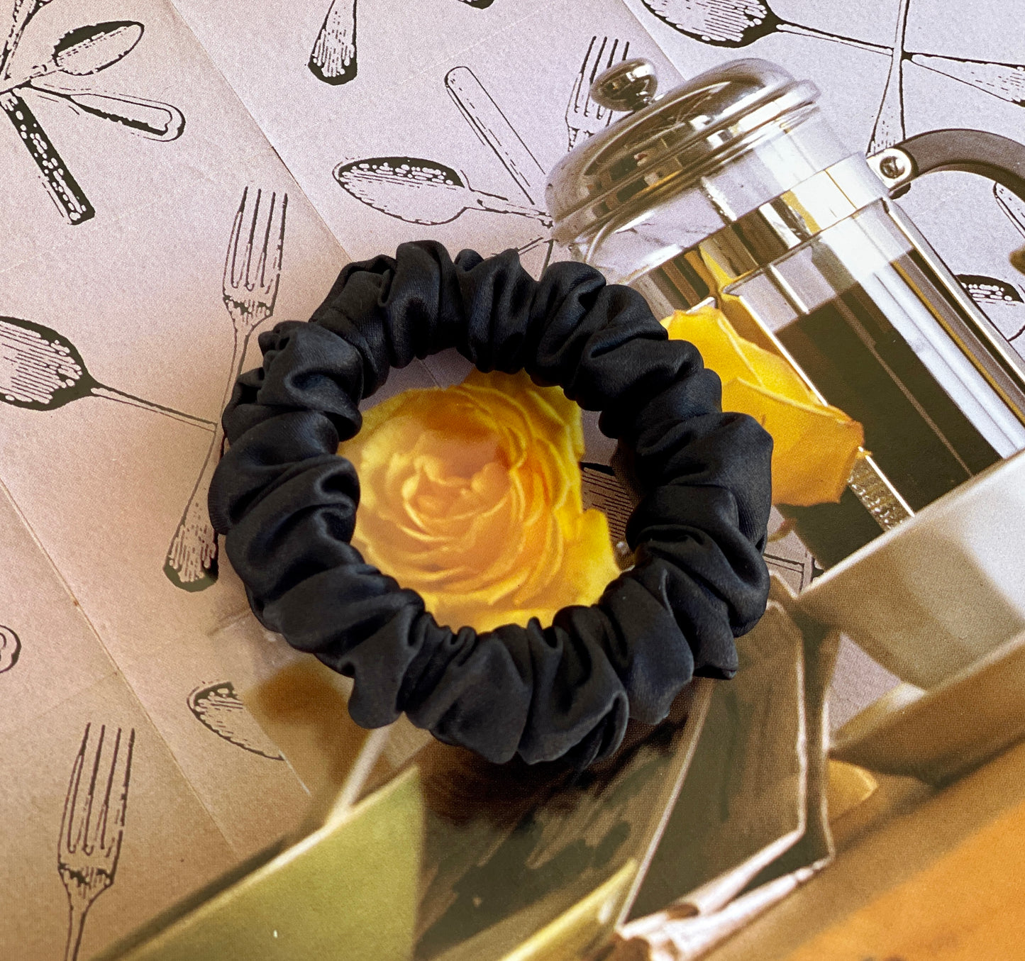 Black 30 Momme 6A Grade 100% Pure Mulberry Silk Satin Scrunchies XL Giant Jumbo Regular Skinny Ultra Thin Mini Hair Tie Gift For her