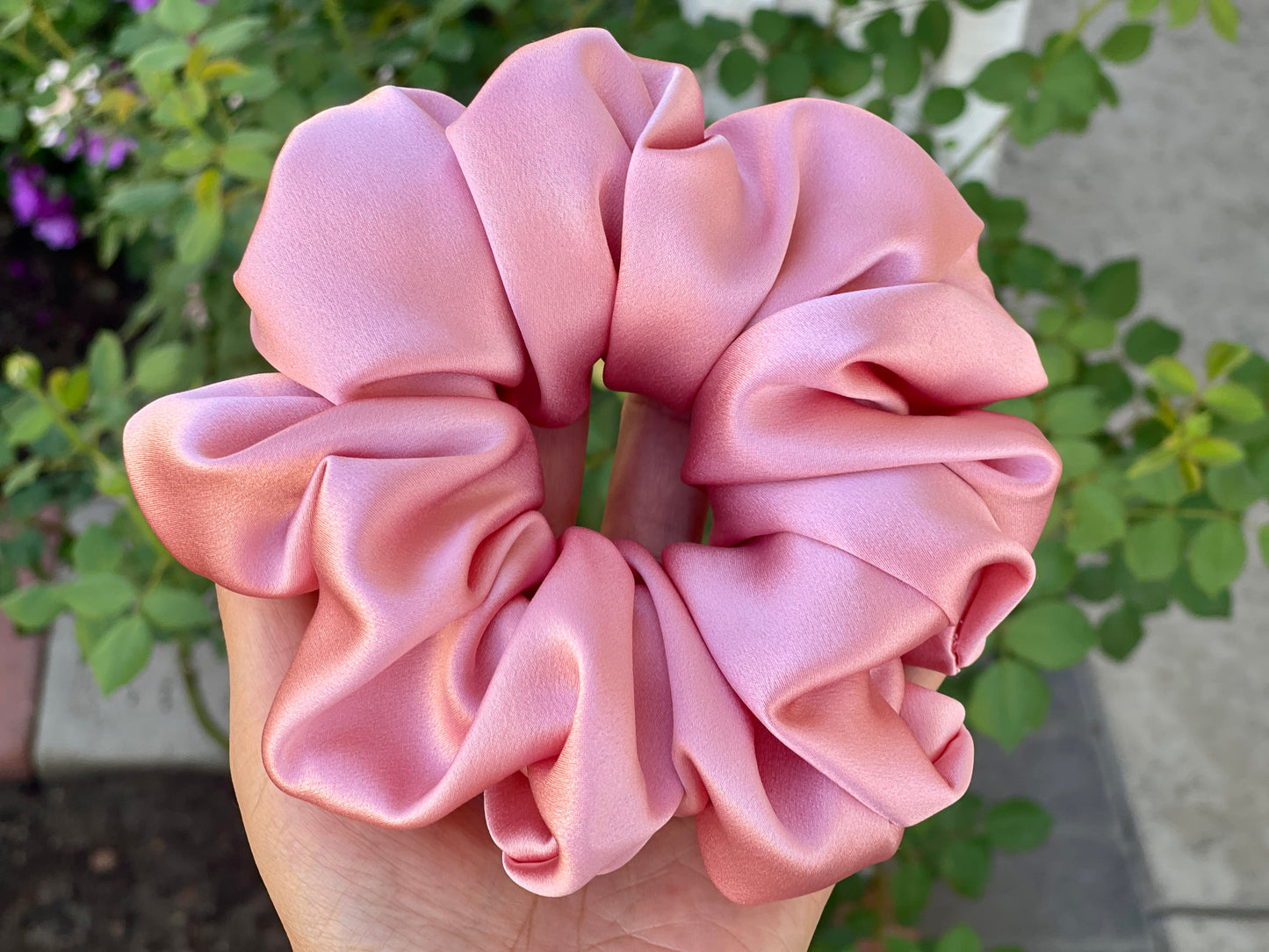 Rose Pink Hair Tie 30 Momme 6A Grade 100% Pure Mulberry Silk Satin Scrunchies Oversized Jumbo Regular Skinny Ultra Thin Mini Hair Scrunchy