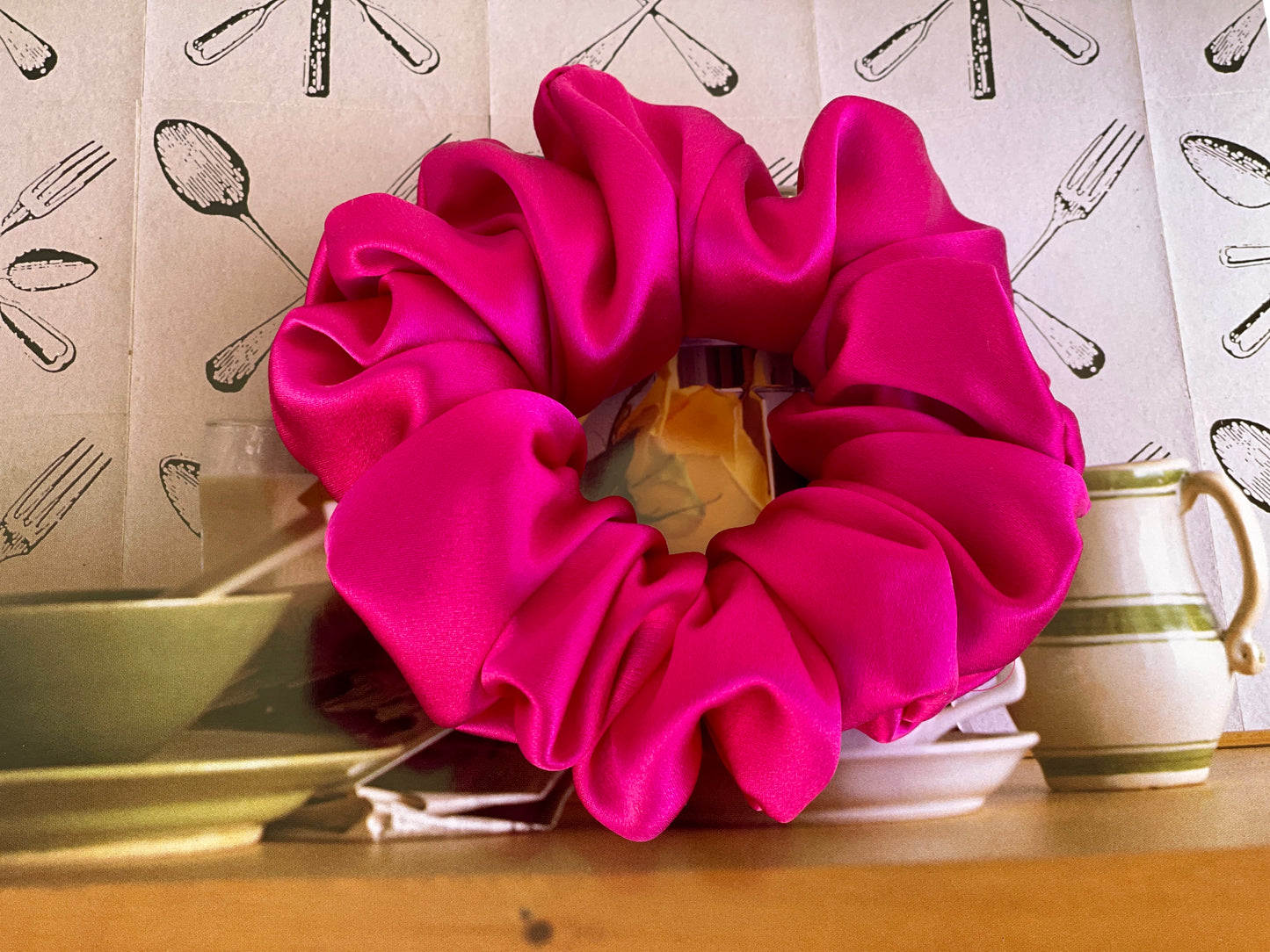 Pink Fushia Hair Tie 30 Momme 6A Grade 100% Pure Mulberry Silk Scrunchies Oversized Jumbo Regular Skinny Ultra Thin Mini Hair Scrunchy Gift