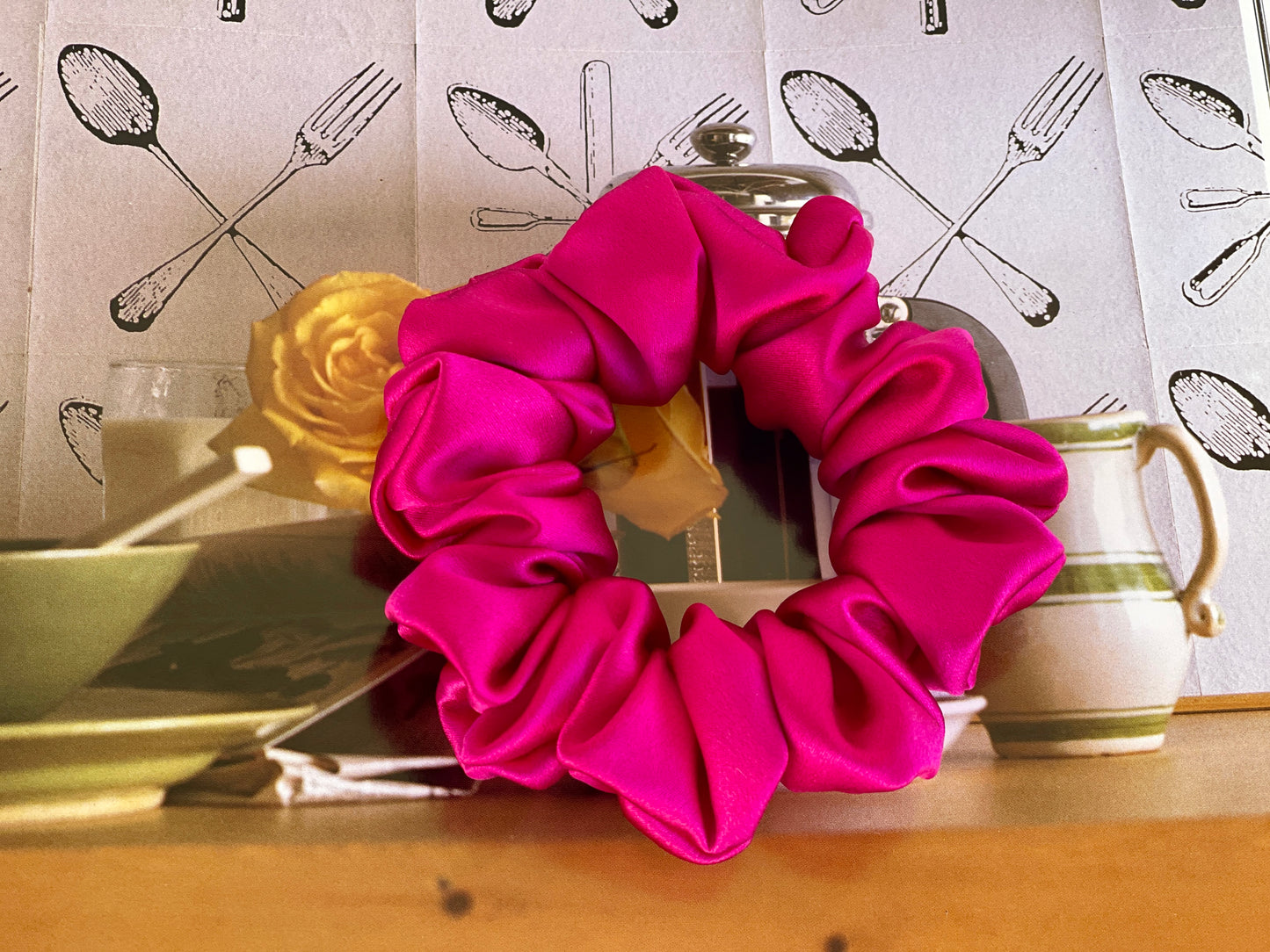 Pink Fushia Hair Tie 30 Momme 6A Grade 100% Pure Mulberry Silk Scrunchies Oversized Jumbo Regular Skinny Ultra Thin Mini Hair Scrunchy Gift