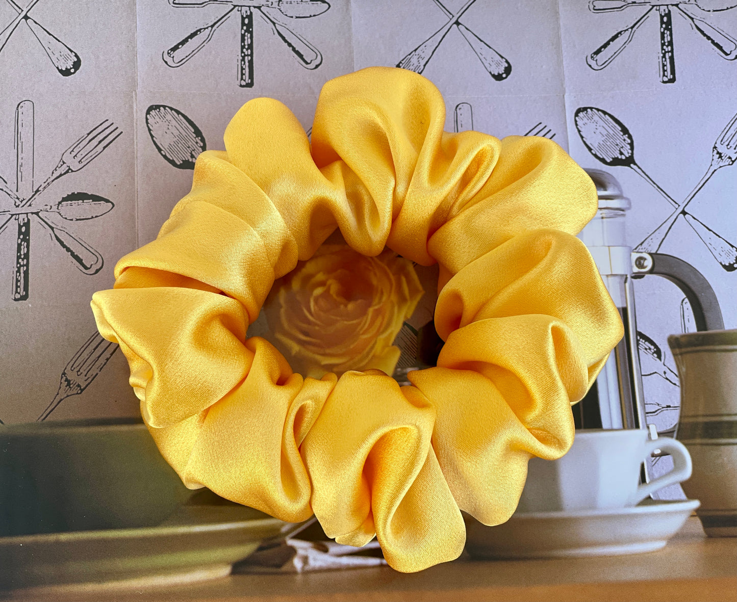 Yellow Gold 30 Momme 100% Pure Mulberry Silk Satin Scrunchies XL Giant Jumbo Regular Skinny Ultra Thin Mini Hair Tie Gift For Wedding