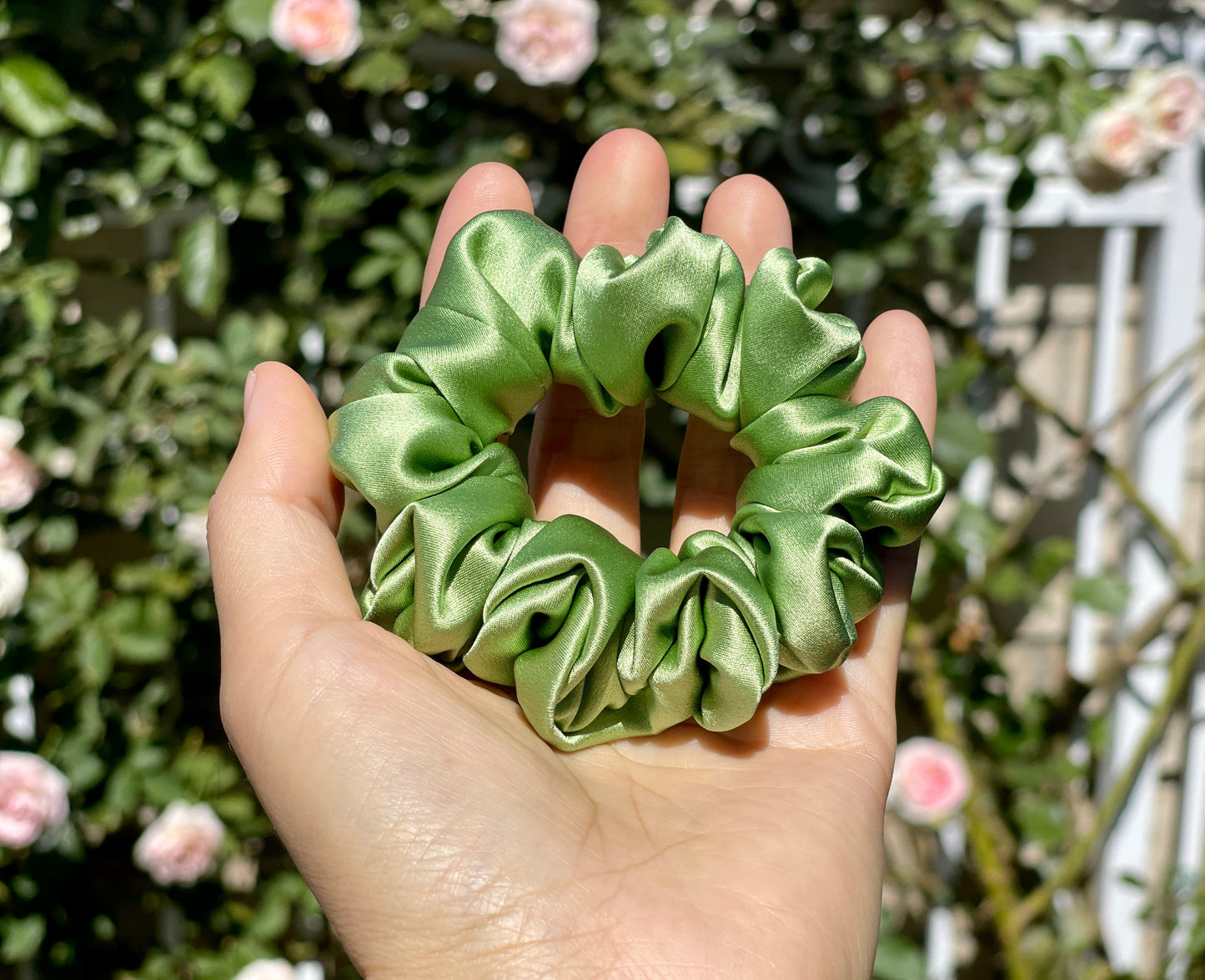 Moss Green 30 Momme 100% Pure Mulberry Silk Satin Scrunchies  XL Giant Jumbo Regular Skinny Ultra Thin Mini Hair Tie Gift For Wedding Gifts