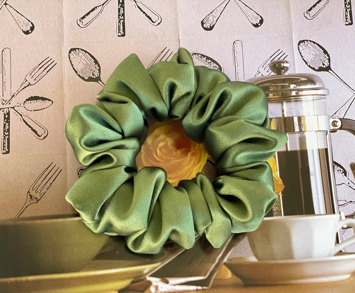 Dark Olive Green 30 Momme 100% Pure Mulberry Silk Satin Scrunchies XL Giant Jumbo Regular Skinny Ultra Thin Mini Hair Tie Gift For Wedding