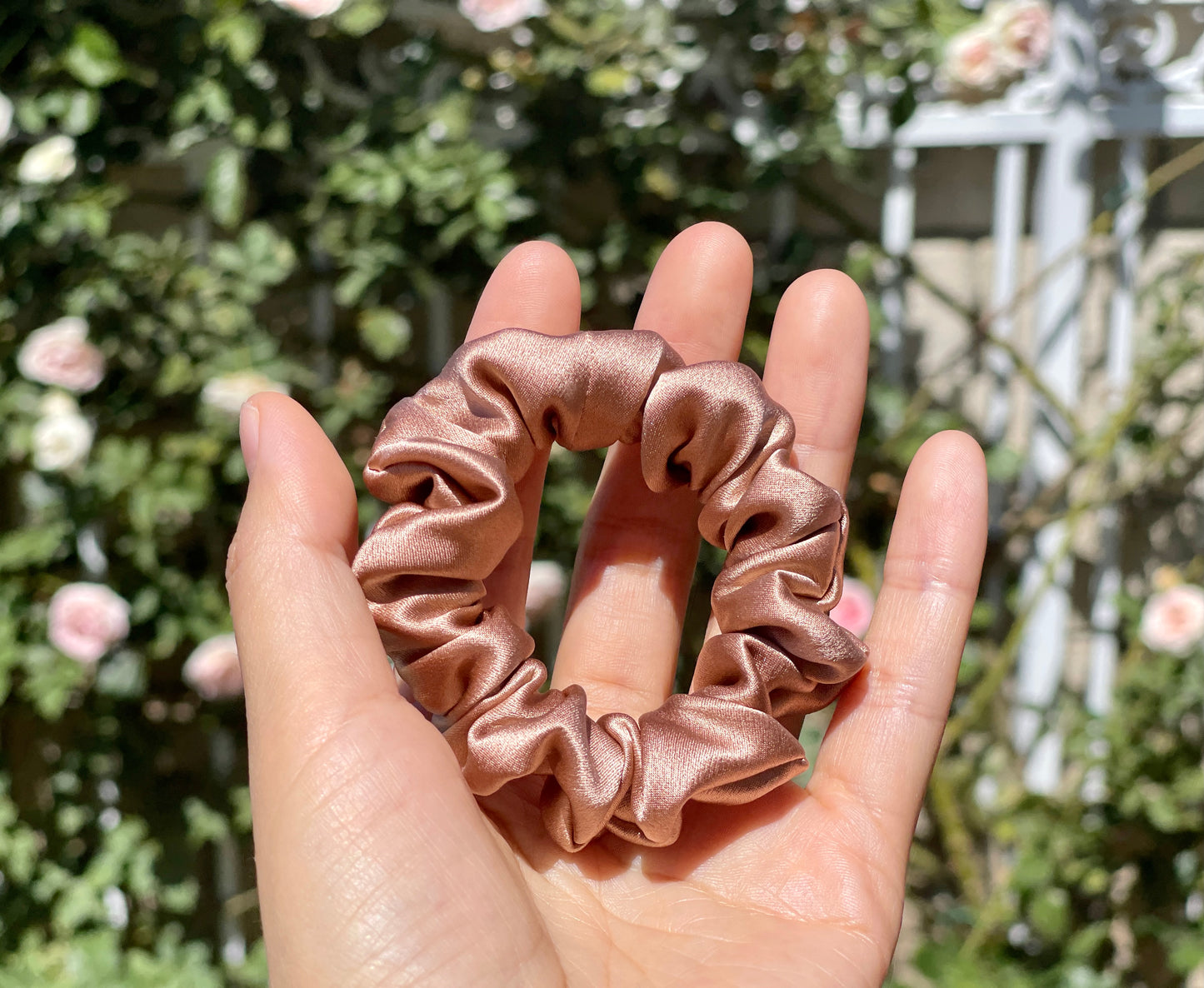 Latte 30 Momme 100% Pure Mulberry Silk Satin Scrunchies XL Giant Jumbo Regular Skinny Ultra Thin Mini Hair Scrunchies for bridesmaids