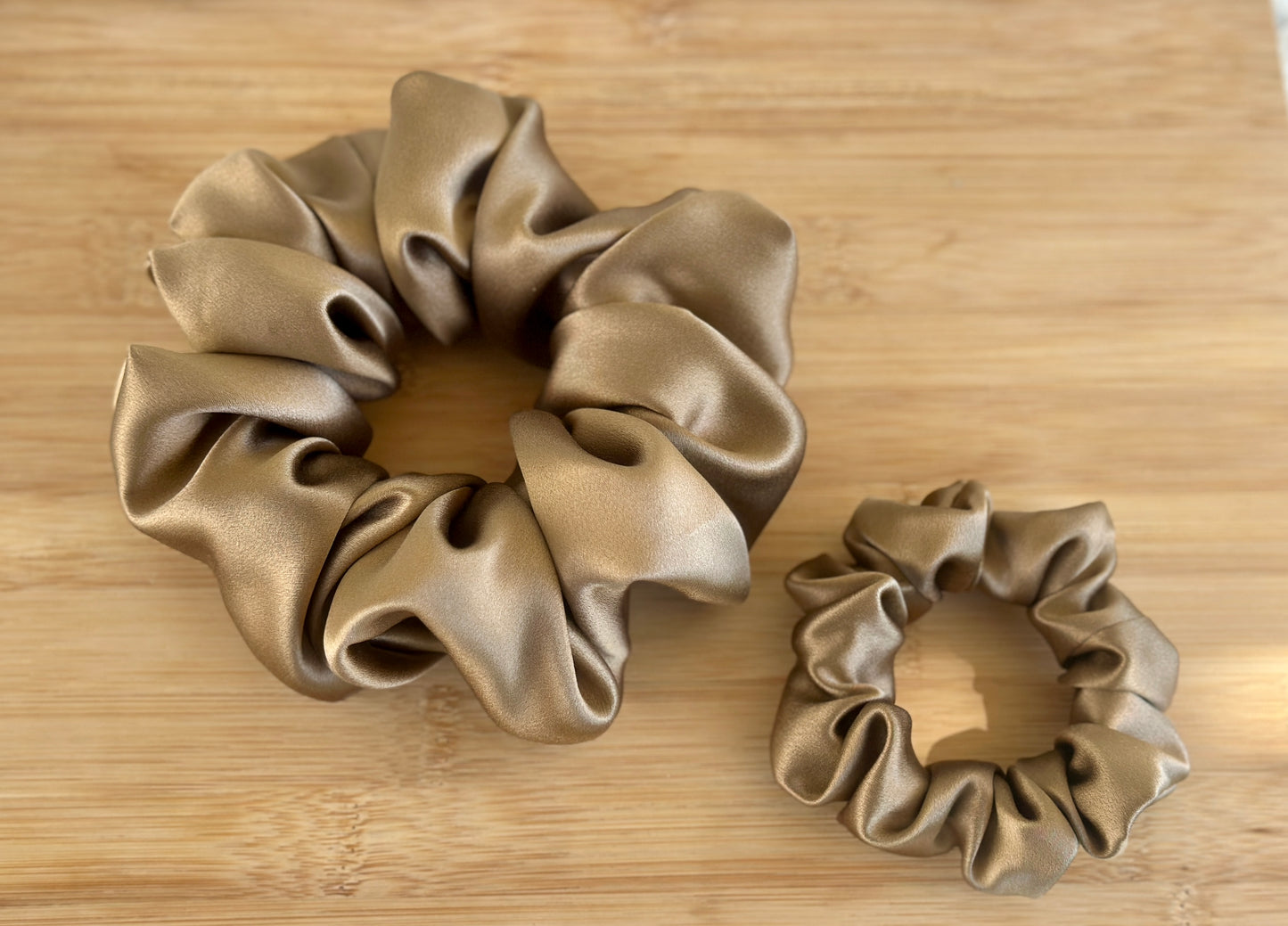 Camel Brown 30 Momme 100% Pure Mulberry Silk Satin Scrunchies Giant Jumbo Regular Skinny Ultra Thin Mini Hair Scrunchies for bridesmaids