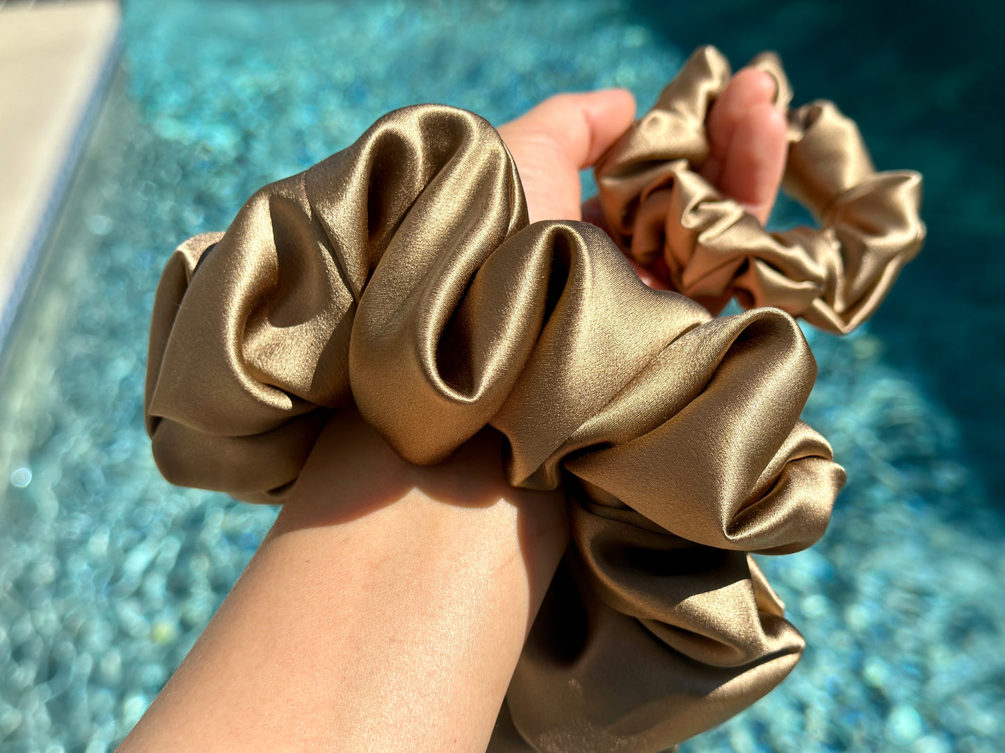 Camel Brown 30 Momme 100% Pure Mulberry Silk Satin Scrunchies Giant Jumbo Regular Skinny Ultra Thin Mini Hair Scrunchies for bridesmaids
