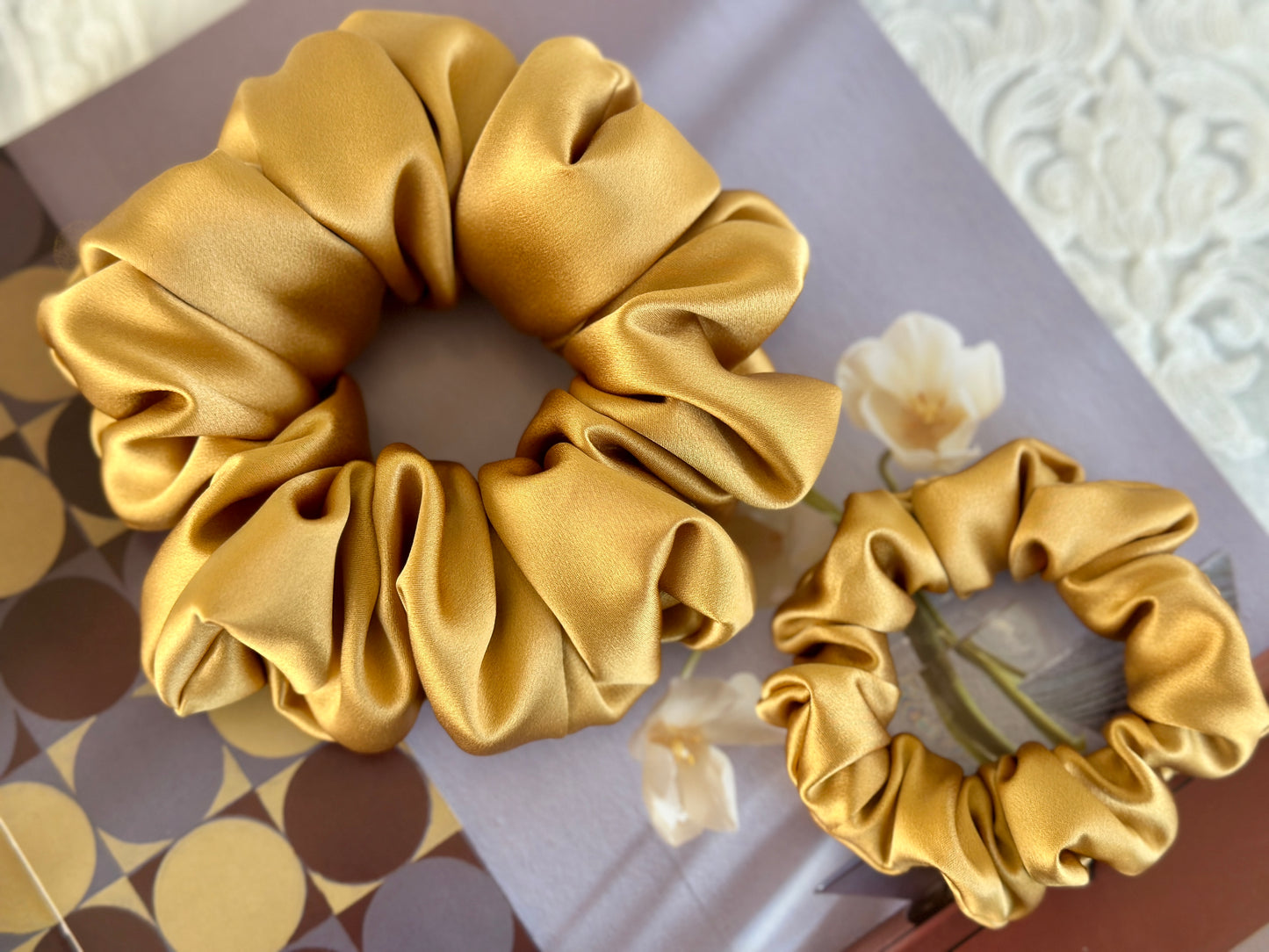 Ginger 30 Momme 100% Pure Mulberry Silk Satin Scrunchies Giant Jumbo Regular Skinny Ultra Thin Mini Hair Scrunchies for bridesmaids