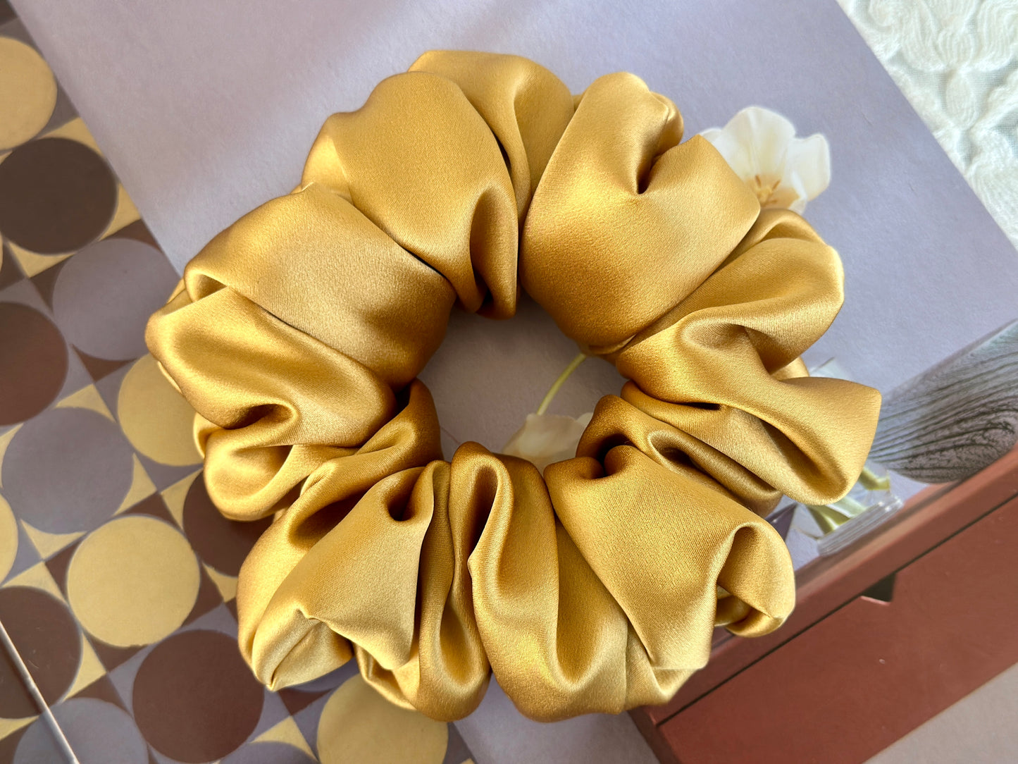 Ginger 30 Momme 100% Pure Mulberry Silk Satin Scrunchies Giant Jumbo Regular Skinny Ultra Thin Mini Hair Scrunchies for bridesmaids